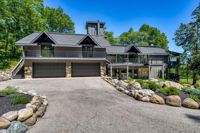 W2530 Krueger ROAD, Lake Geneva, WI 53147