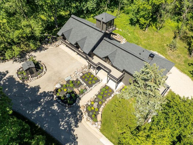 W2530 Krueger ROAD, Lake Geneva, WI 53147