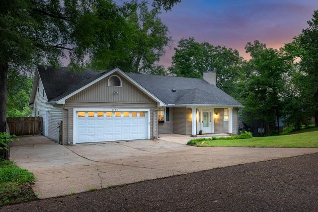 5798 N SUNSET POINT RD, Memphis, TN 38135