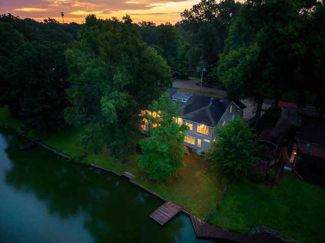 5798 N SUNSET POINT RD, Memphis, TN 38135