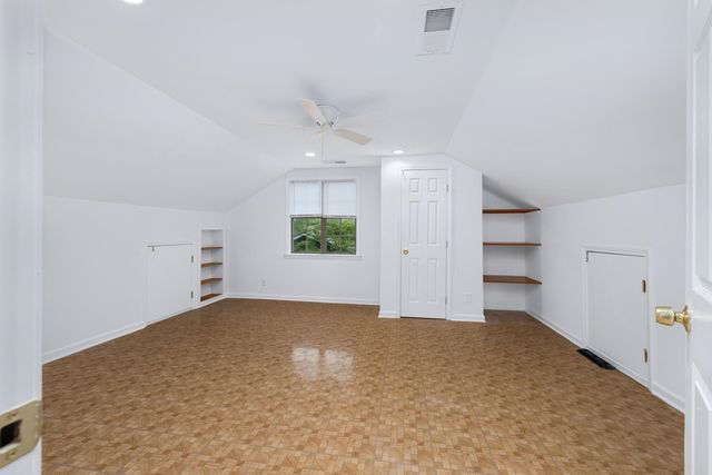 5798 N SUNSET POINT RD, Memphis, TN 38135