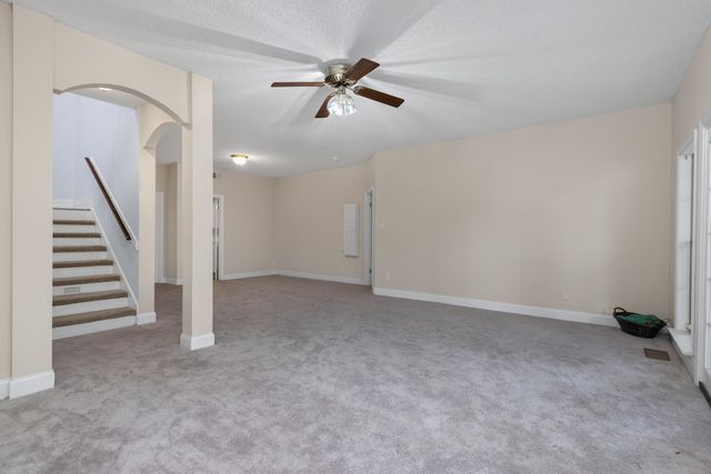 5798 N SUNSET POINT RD, Memphis, TN 38135