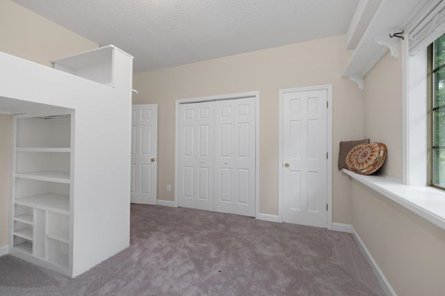 5798 N SUNSET POINT RD, Memphis, TN 38135