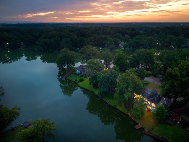 5798 N SUNSET POINT RD, Memphis, TN 38135