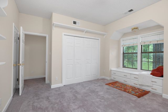 5798 N SUNSET POINT RD, Memphis, TN 38135