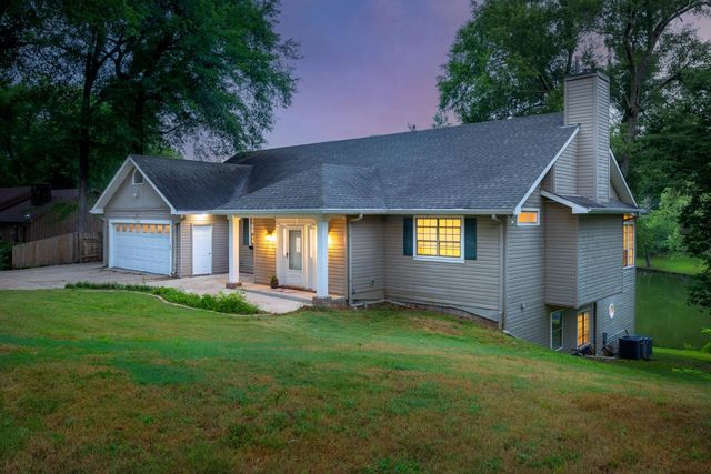 5798 N SUNSET POINT RD, Memphis, TN 38135