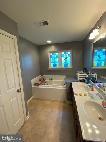 125 CARNEGIE LINKS DR, Martinsburg, WV 25405