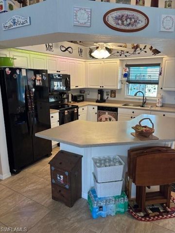 303 Wilmington PKWY, Cape Coral, FL 33993