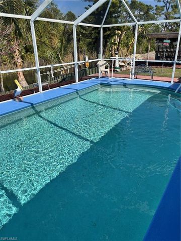 303 Wilmington PKWY, Cape Coral, FL 33993