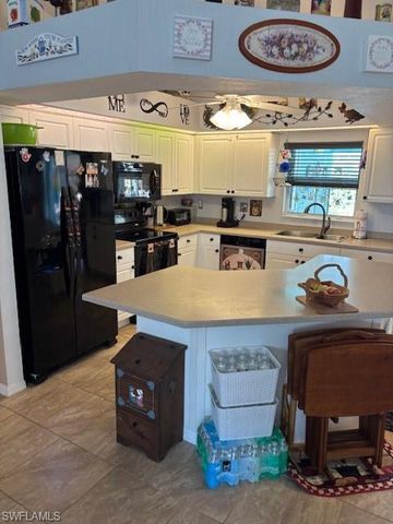 303 Wilmington PKWY, Cape Coral, FL 33993