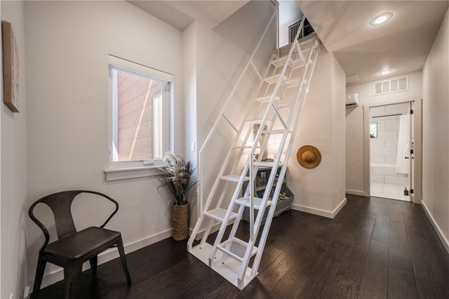 514 SE Tourmaline Mews, Bentonville, AR 72712