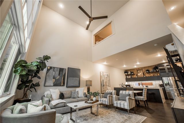 514 SE Tourmaline Mews, Bentonville, AR 72712