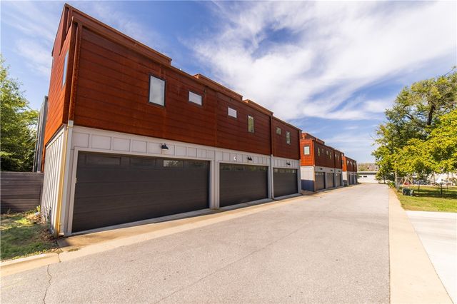 514 SE Tourmaline Mews, Bentonville, AR 72712