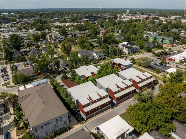 514 SE Tourmaline Mews, Bentonville, AR 72712