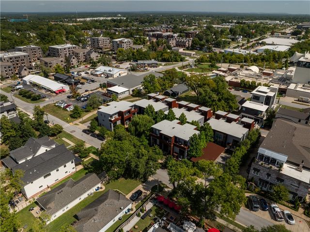 514 SE Tourmaline Mews, Bentonville, AR 72712