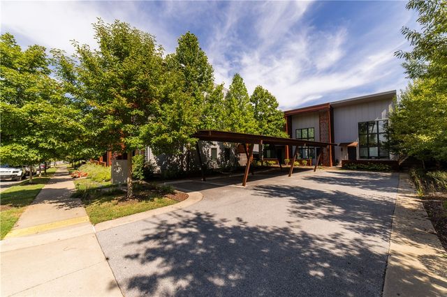 514 SE Tourmaline Mews, Bentonville, AR 72712