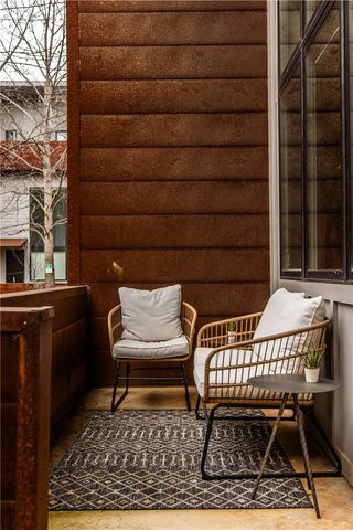 514 SE Tourmaline Mews, Bentonville, AR 72712