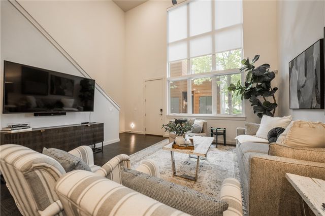 514 SE Tourmaline Mews, Bentonville, AR 72712