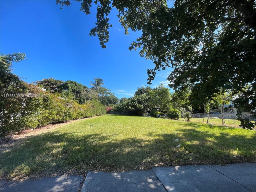 3049 NW 5th Avenue, Miami, FL 33127