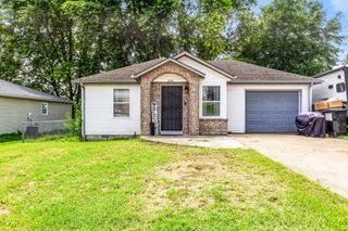 1860 East Division Street, Bolivar, MO 65613