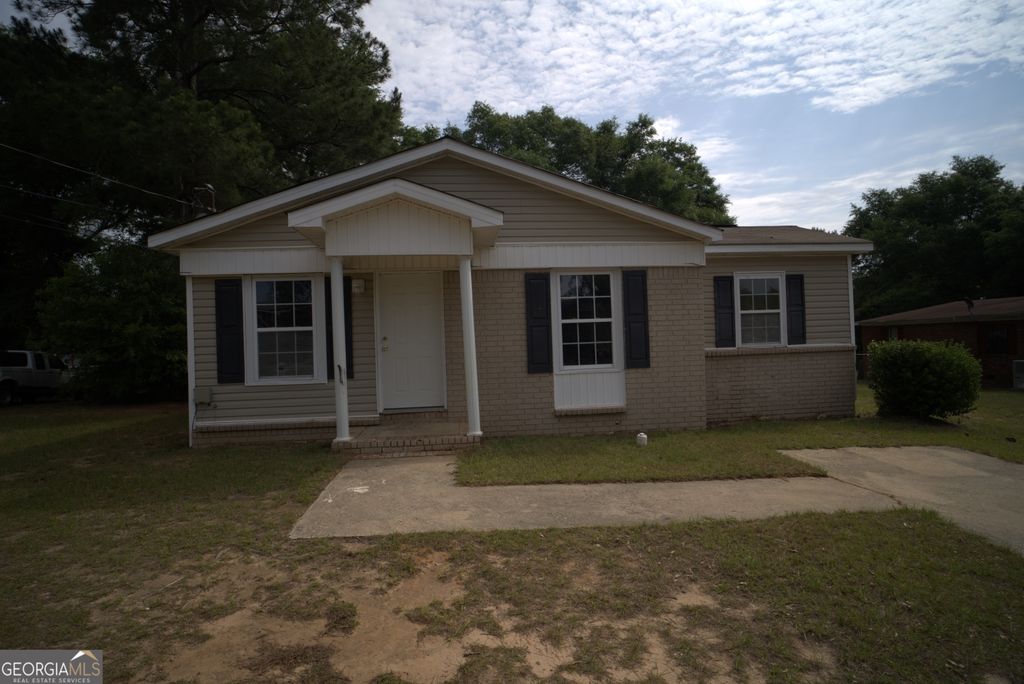 1110 Creekwood Drive, Perry, GA 31069