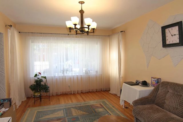 5642 W Newport Avenue, Chicago, IL 60634