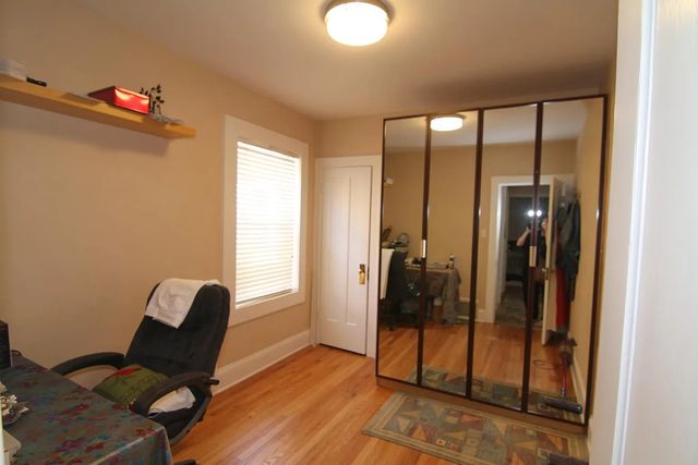 5642 W Newport Avenue, Chicago, IL 60634