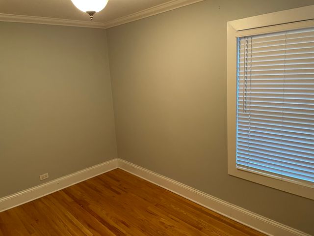 5642 W Newport Avenue, Chicago, IL 60634