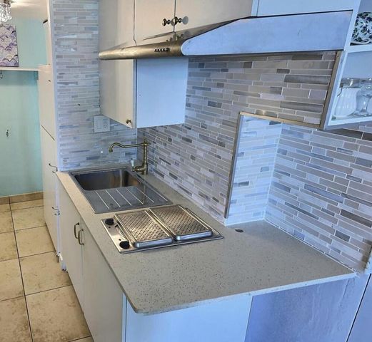19201 Collins Avenue 809, Sunny Isles Beach, FL 33160
