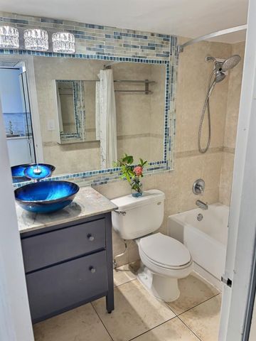 19201 Collins Avenue 809, Sunny Isles Beach, FL 33160