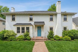 312 Edge Hill Rd, Milton, MA 02186