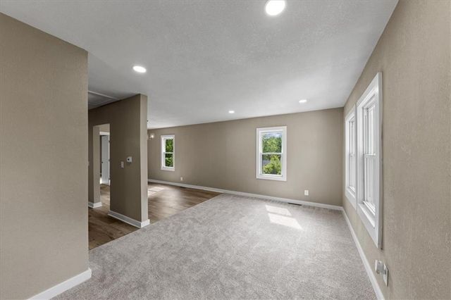 12107 Henry Street, Sugar Creek, MO 64054