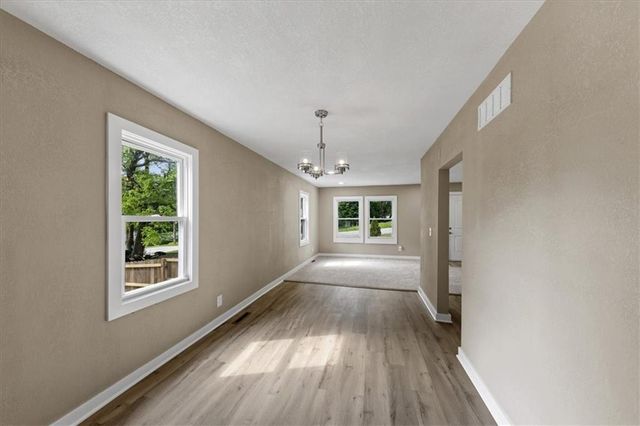 12107 Henry Street, Sugar Creek, MO 64054