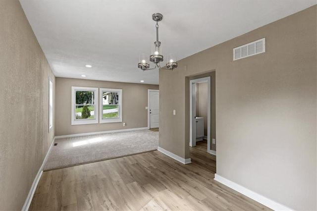 12107 Henry Street, Sugar Creek, MO 64054