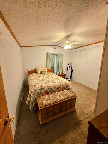37 Hubbard Avenue 74, Riverhead, NY 11901