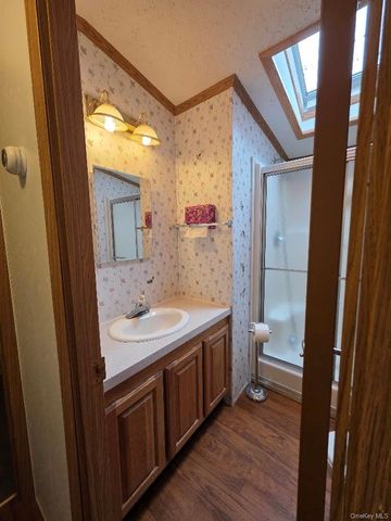 37 Hubbard Avenue 74, Riverhead, NY 11901