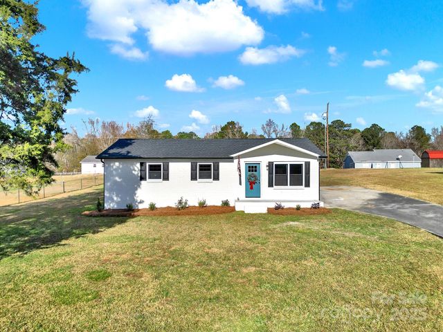 2509 Oxford Circle, Lancaster, SC 29720