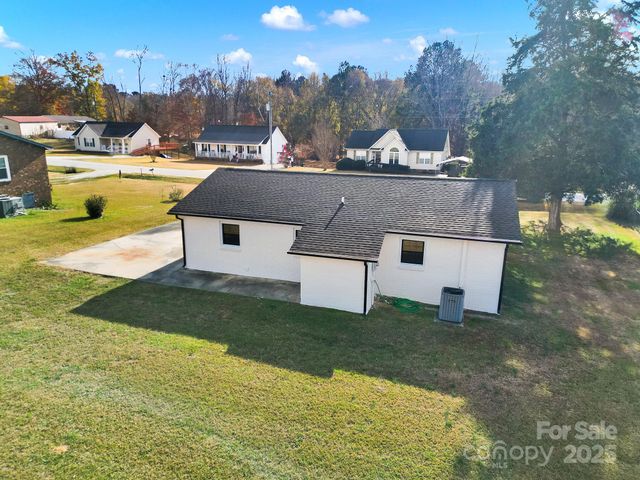 2509 Oxford Circle, Lancaster, SC 29720