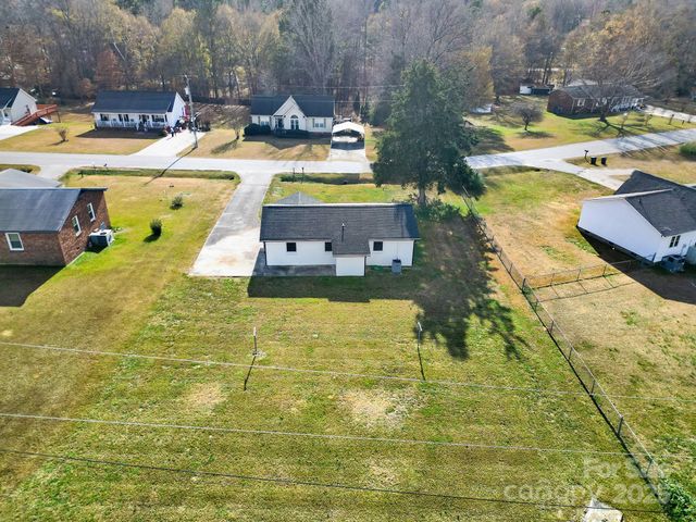 2509 Oxford Circle, Lancaster, SC 29720