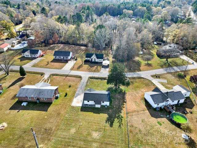 2509 Oxford Circle, Lancaster, SC 29720