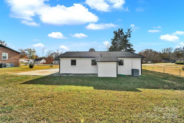 2509 Oxford Circle, Lancaster, SC 29720