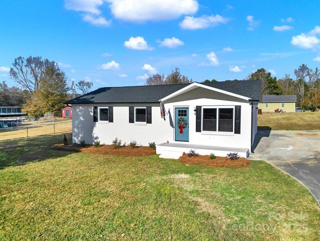 2509 Oxford Circle, Lancaster, SC 29720