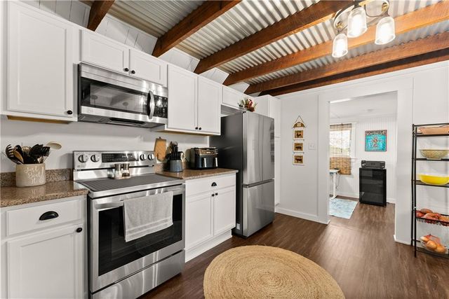 181 Forest Avenue, Toccoa, GA 30577