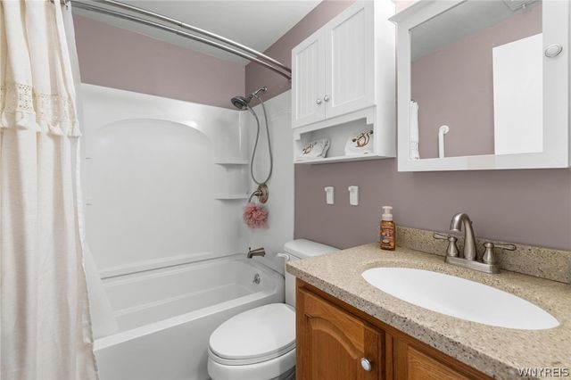 70 Foxberry Drive A, Amherst, NY 14068