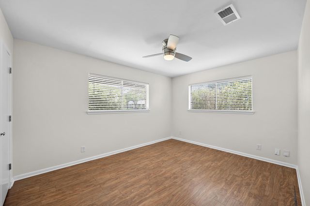 8600 Hathaway DR, Austin, TX 78757