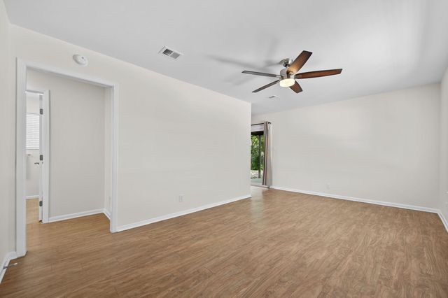 8600 Hathaway DR, Austin, TX 78757