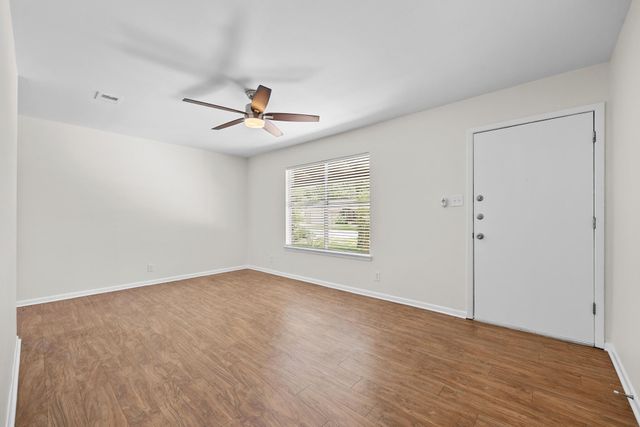 8600 Hathaway DR, Austin, TX 78757