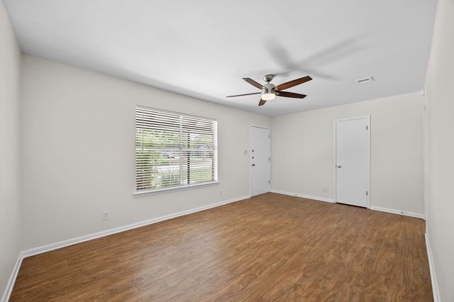 8600 Hathaway DR, Austin, TX 78757