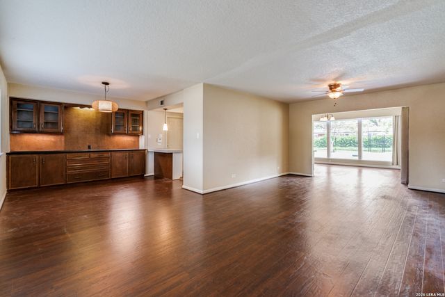 223 Beechwood, San Antonio, TX 78216