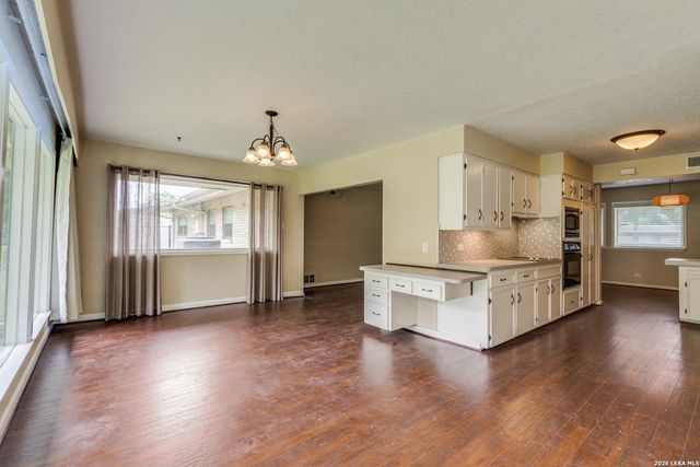 223 Beechwood, San Antonio, TX 78216